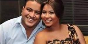 ورحمة أبويا ما هتعدي.. شقيق شيرين عبد الوهاب يفتح النار عليها بعد قرار ضبطه وإحضاره - وضوح نيوز