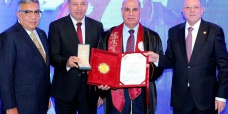 فوز الدكتور ماجد القمري بجائزة محمد ربيع ناصر للبحث العلمي 2025 - وضوح نيوز