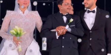 بحضور نجوم الفن.. محمد هنيدي يحتفل بزفاف ابنته (صور) - وضوح نيوز