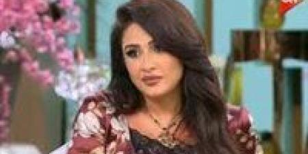 ياسمين عبد العزيز تكشف أسرار جديدة مع منى الشاذلي ..حقيقة الارتباط و«كسرتها» - وضوح نيوز