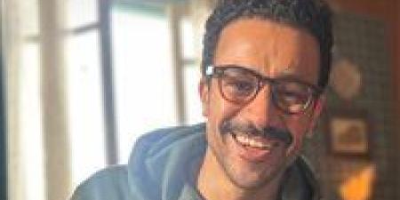 بعد بدء التصوير.. التفاصيل الكاملة لـ مسلسل بابا وماما جيران لـ أحمد داود - وضوح نيوز