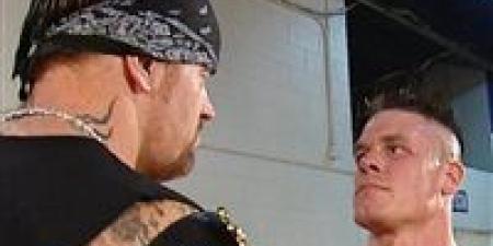 أندرتيكر يودع جون سينا برسالة مؤثرة قبل نزاله الأخير - وضوح نيوز