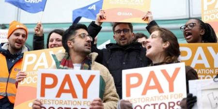 وسط تفشي اللإنفلونزا.. اضطرابات واسعة في النظام الصحي البريطاني وإضراب محتمل للأطباء - وضوح نيوز