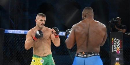 مقاتل (MMA) يغرق في النهر - وضوح نيوز