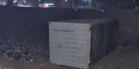 سقوط صناديق من قطار بضائع أمام منطقة السفاينة بطوخ - وضوح نيوز