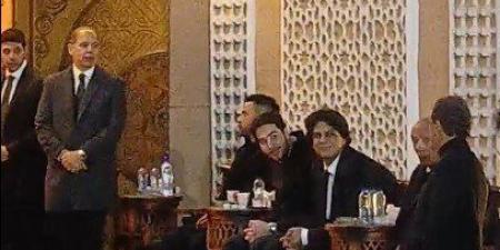 لبلبة أبرز الحاضرين.. بدء عزاء شقيقة الفنان عادل إمام - وضوح نيوز