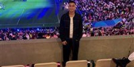 من المدرجات.. مصطفى حدوتة يحتفل بنجاح الأغنية الرسمية لبطولة كأس العرب مع محمد منير - وضوح نيوز