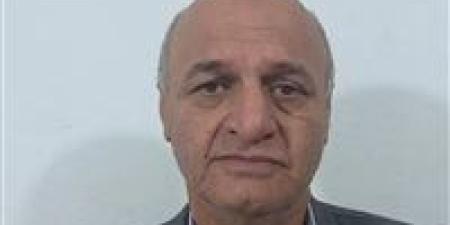 بكاء المرشح ابو المعاطي مصطفى بعد تحالف المنافسين في دائرة الزرقا بدمياط - وضوح نيوز