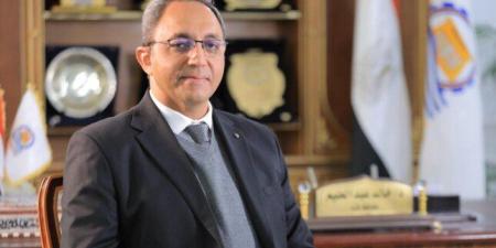 محافظ قنا يعزي أسر الضحايا حادث قرية الجبلاو ويوجه بحزمة إجراءات عاجلة - وضوح نيوز