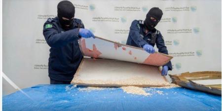 إحباط محاولة تهريب كمية من مادة الكبتاجون المخدر بمطار الملك عبد العزيز - وضوح نيوز