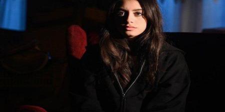 ياسمينا العبد تُعيد «ظلموه» لعبد الحليم حافظ في مسلسل «ميد ترم» - وضوح نيوز