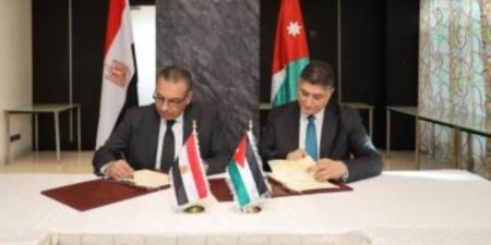 مصر والأردن يوقعان محضرا مشتركا لتسهيل حركة الشاحنات ودعم التجارة - وضوح نيوز