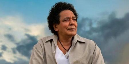 بعد شائعات المرض.. الكينج محمد منير يطمئن جمهوره ويستأنف استعداداته الفنية - وضوح نيوز