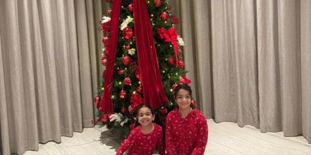 محمد صلاح يحتفل بالكريسماس مع ابنتيه مكة وكيان - وضوح نيوز