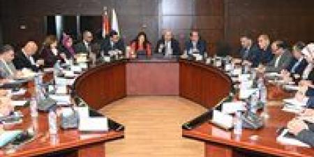 وزراء الصناعة والتخطيط والإسكان والمالية يبحثون تعزيز منظومة مرافق المناطق الصناعية في المحافظات - وضوح نيوز