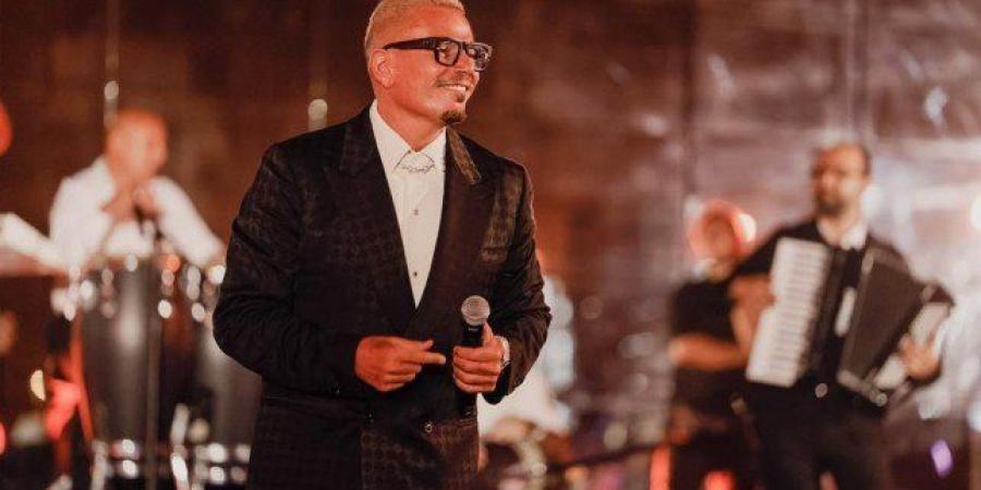 عمرو دياب يشعل أجواء أبوظبي قبل لقائه جمهور الكويت غدًا - وضوح نيوز