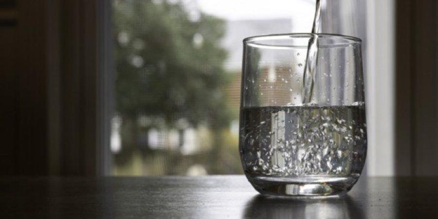 خطر صامت في مياه الشرب.. دراسة تكشف تأثيرًا خطيرًا لمواد PFAS على صحة الأطفال منذ الولادة - وضوح نيوز