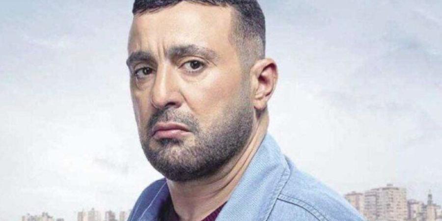 أحمد السقا يشعل السوشيال ميديا بـ«رقصة» في حفل زفاف ابنة محمد هنيدي - وضوح نيوز