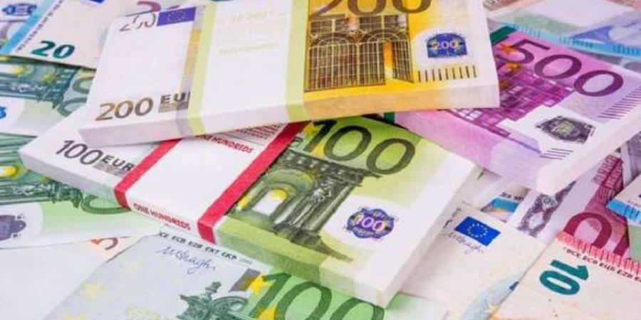 سعر اليورو مقابل الجنيه المصري اليوم السبت 13 -12-2025 بيعًا وشراءً - وضوح نيوز