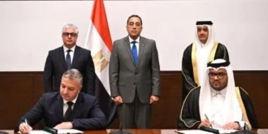 رئيس الوزراء يشهد توقيع عقد مشروع شركة المانع القابضة القطرية بالسخنة - وضوح نيوز