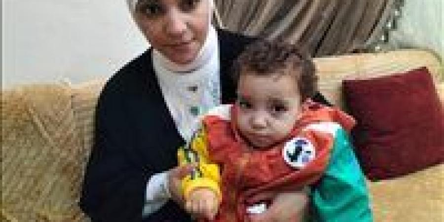 محتاج حقن بـ 80 مليون جنيه.. والدة يونس صغير ضمور العضلات الشوكي بالشرقية: عشمانة في كرم المصريين - وضوح نيوز