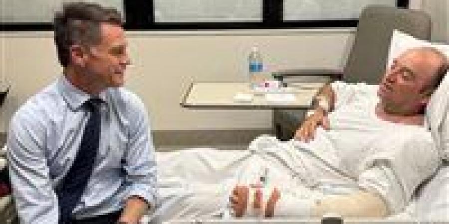 «لم أحتمل رؤية الناس يموتون».. أحمد الأحمد بطل شاطئ بوندي يتحدى الرصاص وينقذ أرواحًا - وضوح نيوز