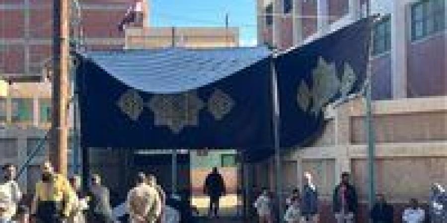 الناخبون يتوافدون على لجان الدائرة الأولى بمحافظة كفر الشيخ في أول أيام إعادة المرحلة الثانية - وضوح نيوز