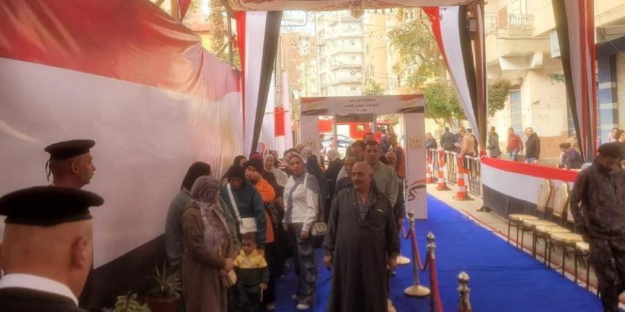 مراسل «القاهرة الإخبارية»: فتح اللجان الانتخابية بالدقهلية وفق الجدول الزمني المحدد - وضوح نيوز