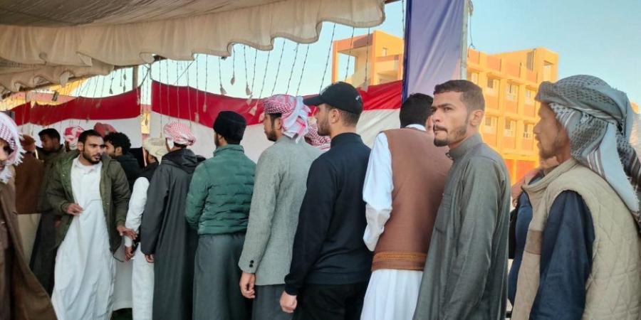 خلال الساعة الأخيرة .. احتشاد المواطنين أمام اللجان الانتخابية بجنوب سيناء (صور) - وضوح نيوز