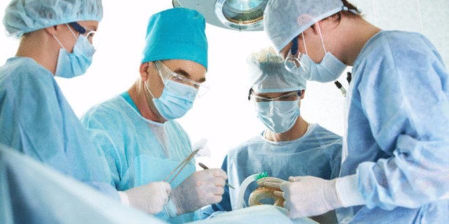 "الصحة" تكشف تفاصيل نجاح إجراء عملية ميكروسكوبية دقيقة لطفل 3 سنوات إثر حادث سير - وضوح نيوز