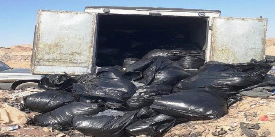 ضبط سيارة تلقي نفايات طبية خطرة بأسوان والمحافظ يحيل المتسببين للنيابة العامة - وضوح نيوز