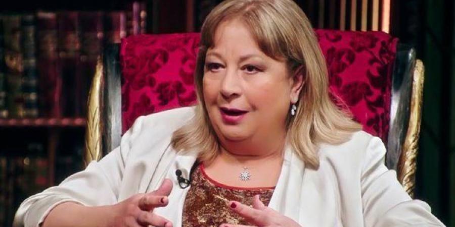 الفنانة يسرا تنعى رحيل سمية الألفي - وضوح نيوز