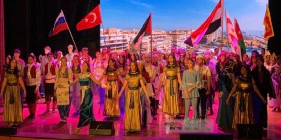 احتفالات العيد القومي لبورسعيد: أطفال العالم يرفعون أعلامهم ويوجهون رسالة سلام من أرض المدينة الباسلة - وضوح نيوز