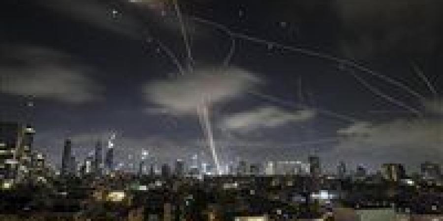 تباين التقديرات الأمريكية والإسرائيلية بشأن إيران: لا هجوم وشيك وتحذيرات بتصعيد صاروخي - وضوح نيوز