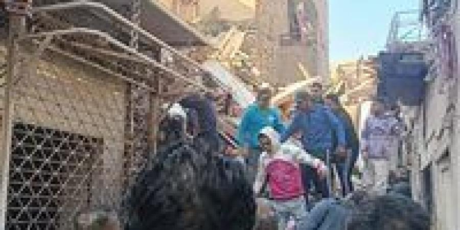 التحقيقات: عقار إمبابة المنهار صادر له قرار إزالة قديم - وضوح نيوز