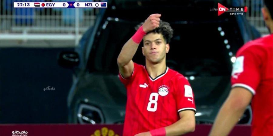 إمام عاشور يهدر أولى فرص الفراعنة أمام زيمبابوي بالدقيقة 4 - وضوح نيوز