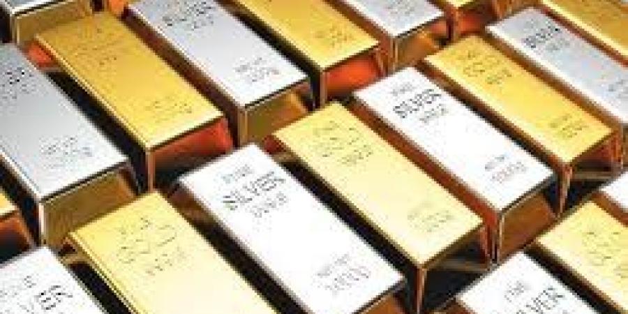 مستويات قياسية لأسعار الذهب والفضة وسط توقعات بخفض الفائدة الأمريكية - وضوح نيوز