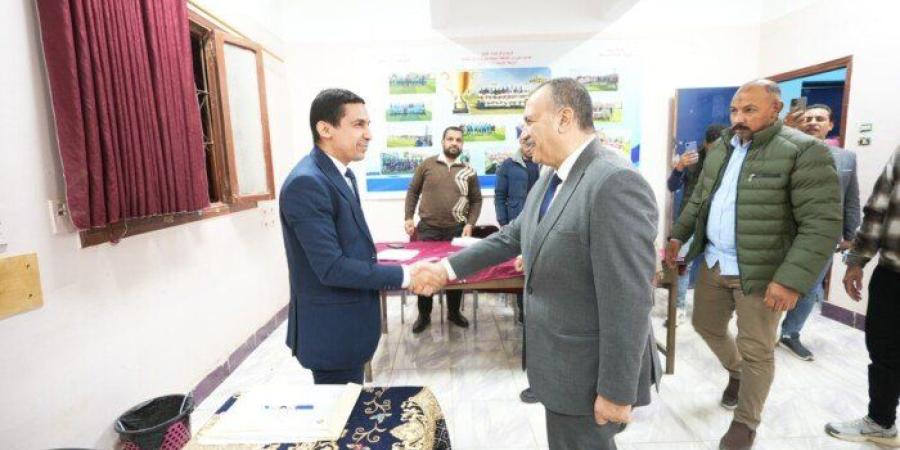 جولة مسائية لمحافظ أسيوط على لجان الإعادة بالدائرة الثالثة ويشيد بالإقبال - وضوح نيوز