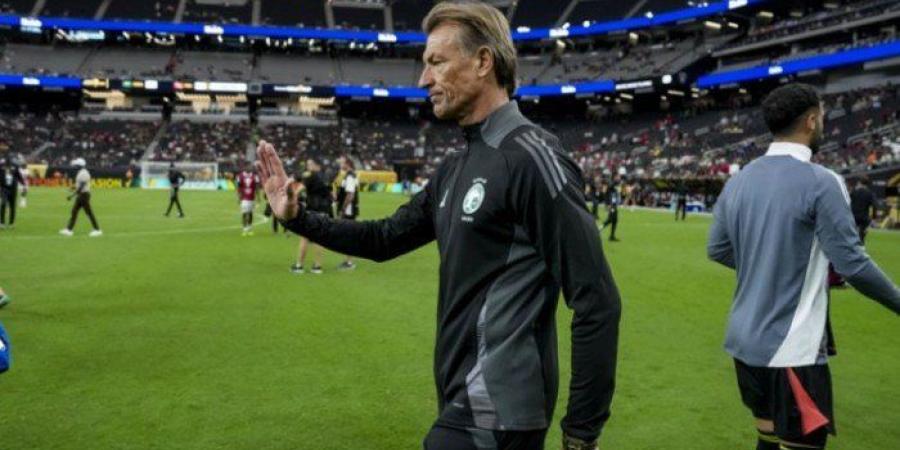 الاتحاد السعودي يحسم مصير الفرنسي رينارد من تدريب المنتخب - وضوح نيوز