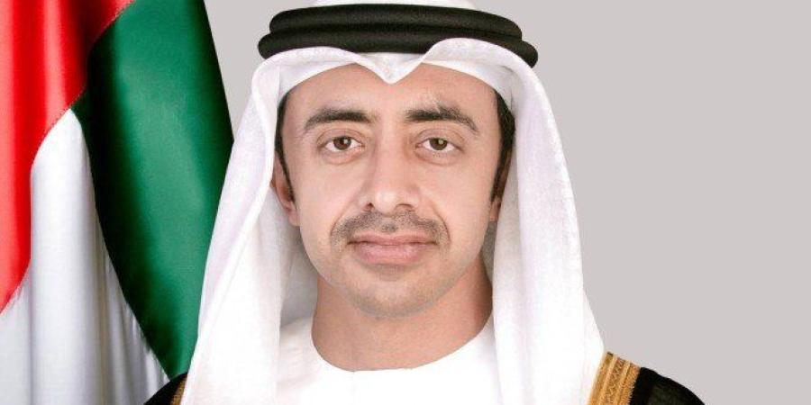 وزير الخارجية الاماراتي يبحث مع نظيره الايراني تطورات الأوضاع الإقليمية والدولية - وضوح نيوز