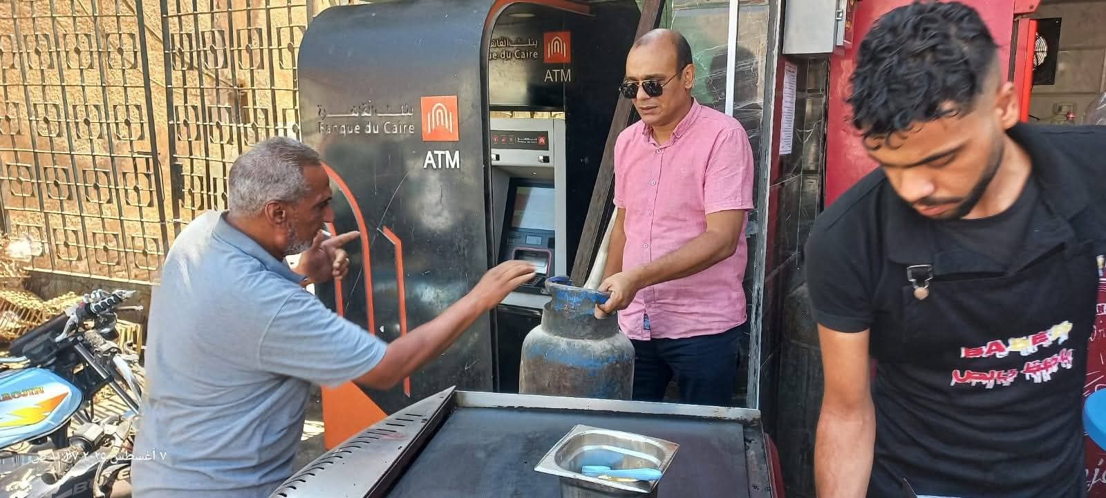 تشميع 10 مطاعم ومقاهي في حملة مكبرة بحي شرق سوهاج.. وضبط 189 مخالفة مرافق