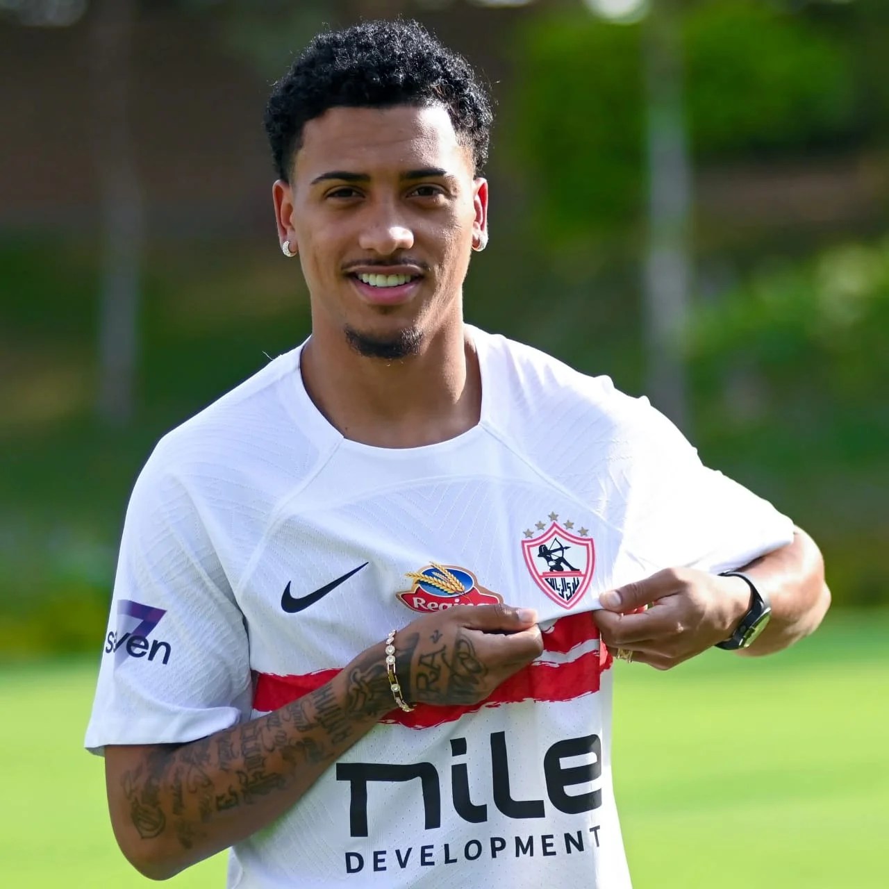 الزمالك عن البرازيلى خوان ألفينا: وصل النجم وبدأت الحكاية.. صور