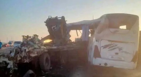 ننشر أسماء ضحايا ومصابي حادث تصادم سوبير جيت بسيارتين على الطريق الصحراوي الشرقي