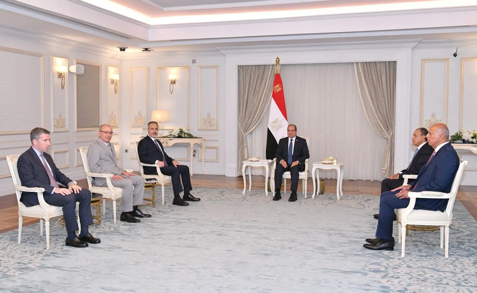 رسائل عاجلة من أردوغان إلى الرئيس السيسي.. ماذا جاءت بها؟