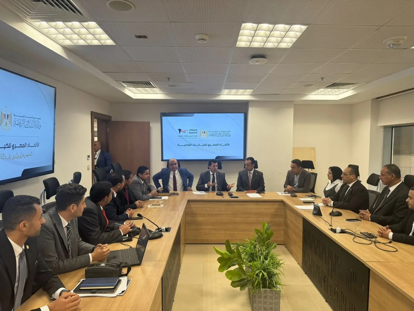 وزير الشباب والرياضة يلتقي مجلس إدارة اتحاد الكيانات الشبابية بتشكيله الجديد