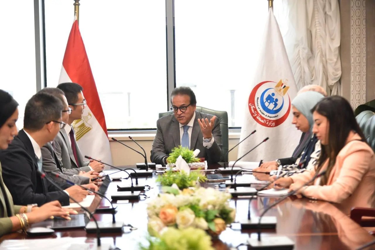 وزير الصحة يبحث مع “هواوي” تعزيز التعاون في الذكاء الاصطناعي والتحول الرقمي
