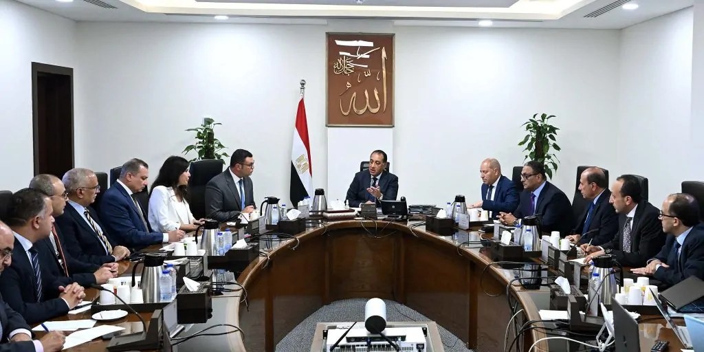 رئيس الوزراء يتابع مشروعات إعادة إحياء “وسط البلد” والقاهرة الخديوية