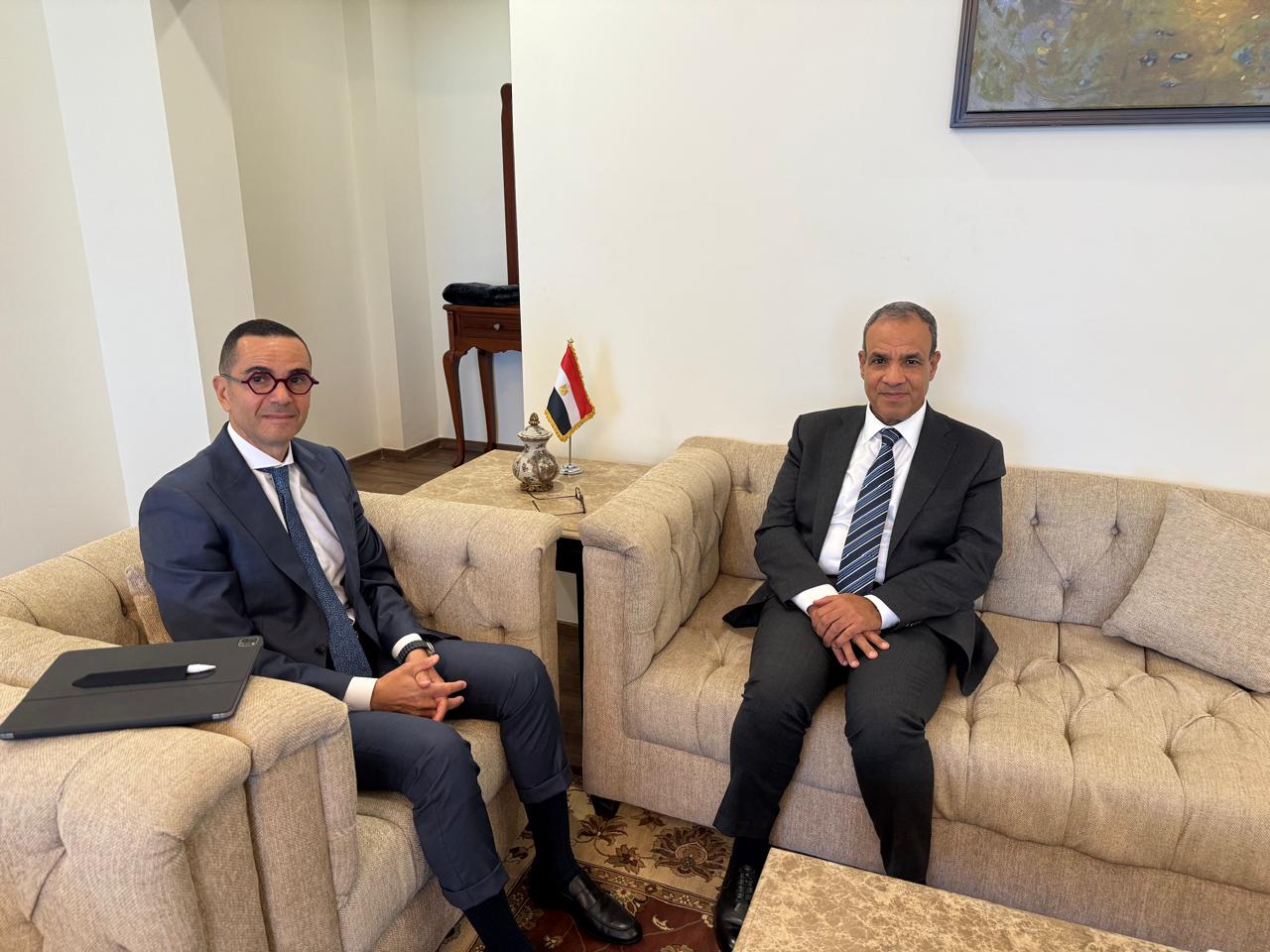 وزير الخارجية والهجرة يلتقي بوزير الاستثمار والتجارة الخارجية لتعظيم الاستفادة من شبكة العلاقات السياسية