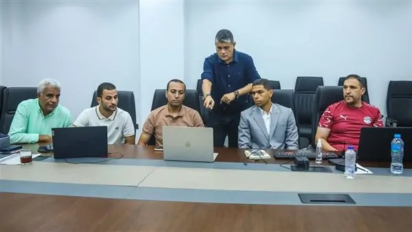 بتواجد أربع حكام.. أوسكار رويز يراجع حالات تحكيم الجولة الأولي بالدوري