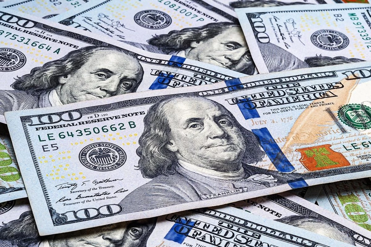 ياتري الدولار رايح فين.. سعر الدولار مقابل الجنيه المصري اليوم الأحد 10 أغسطس 2025 في البنوك المصرية